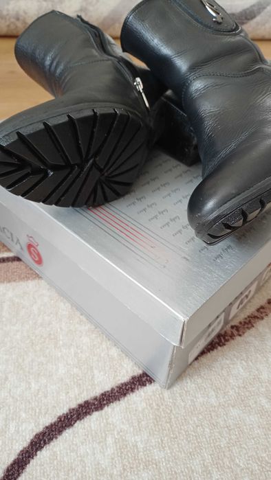 Боти естествена кожа