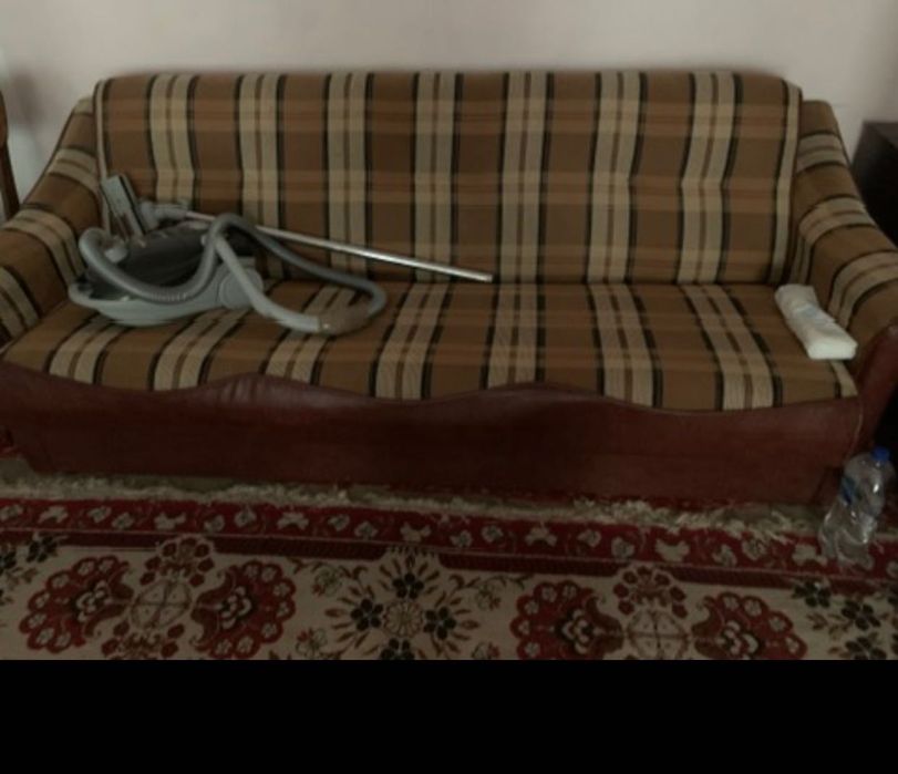 Canapele extensibile și mobilier gratis