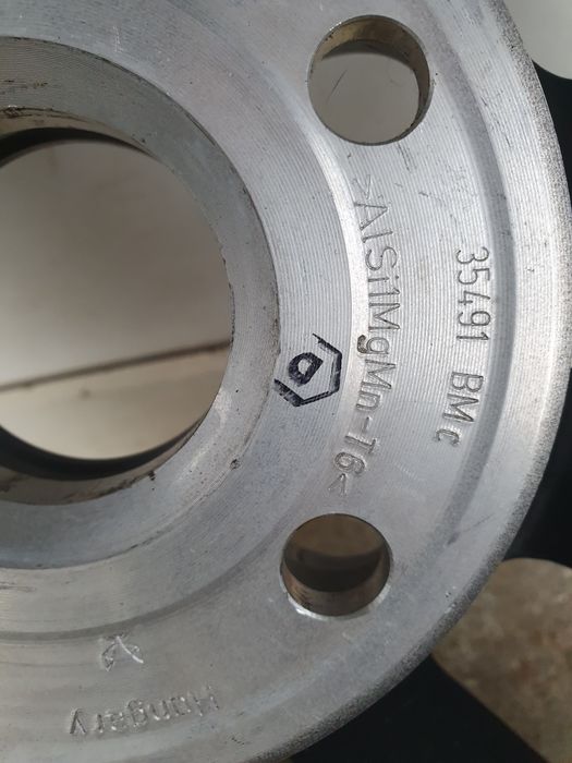 Vand o bucata janta NOUA vw ,16 " ,3C0 601 025 C cu anvelopa 215 55 16