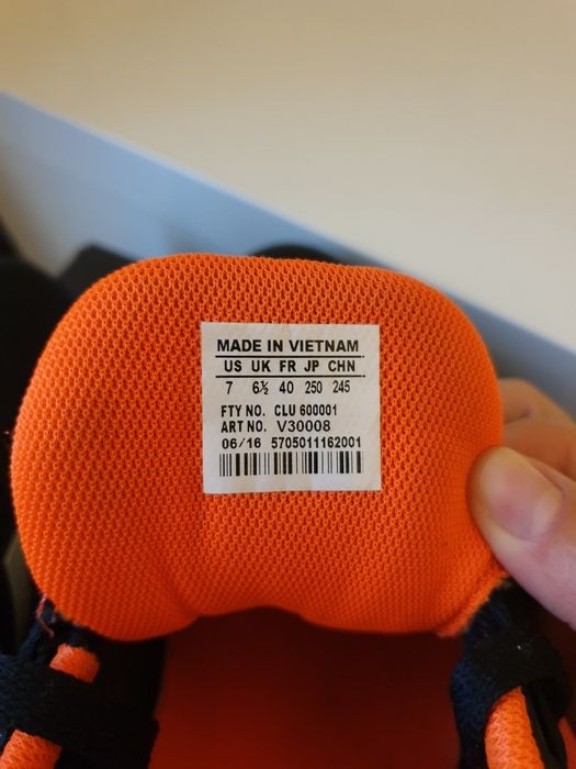 Кроссовки Adidas