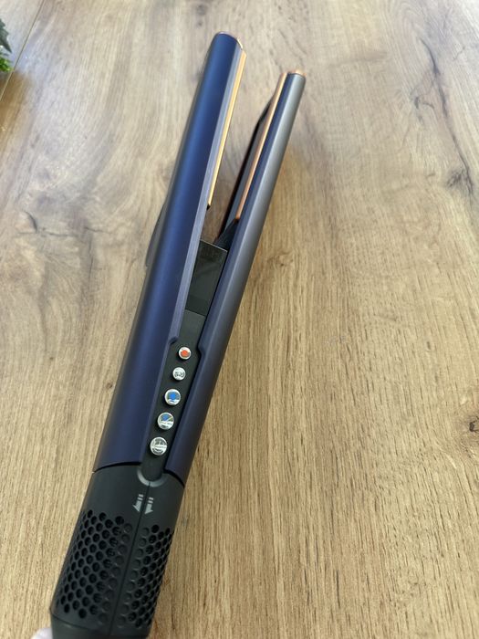 Преса за коса Dyson Airstrait