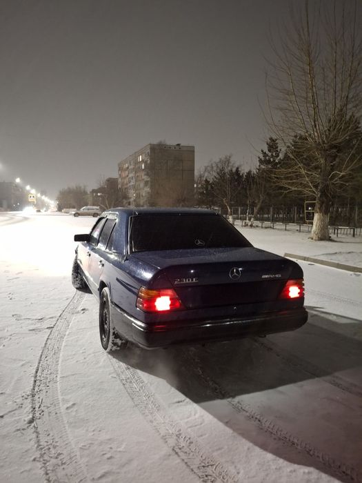 Продам мерседес 124.