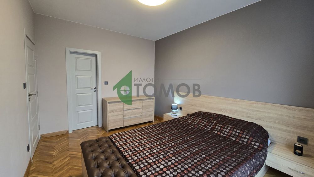 Луксозно обзаведен двустаен апартамент под наем в Център