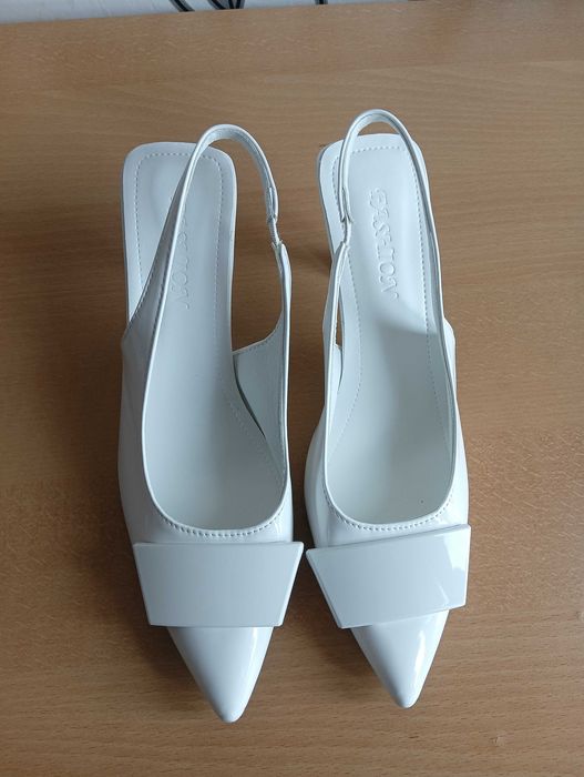 Дамски обувки на ток