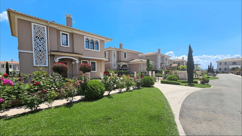 Дава се под наем Къща в Поморие - 130 кв.м за 1100 € - Снимка #12