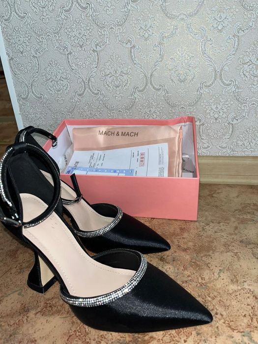 Продам новые туфли