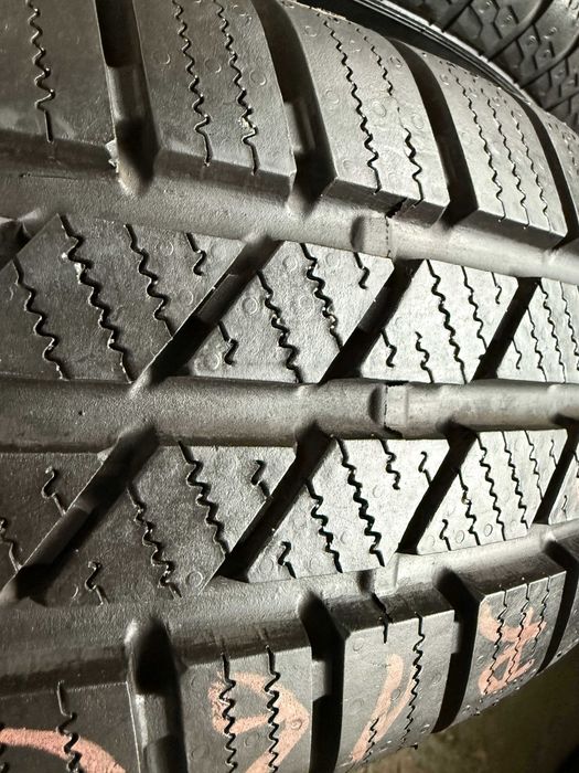 2x Anvelope iarna 205/80 R16C NOI - Continental Cross  Contact Winter