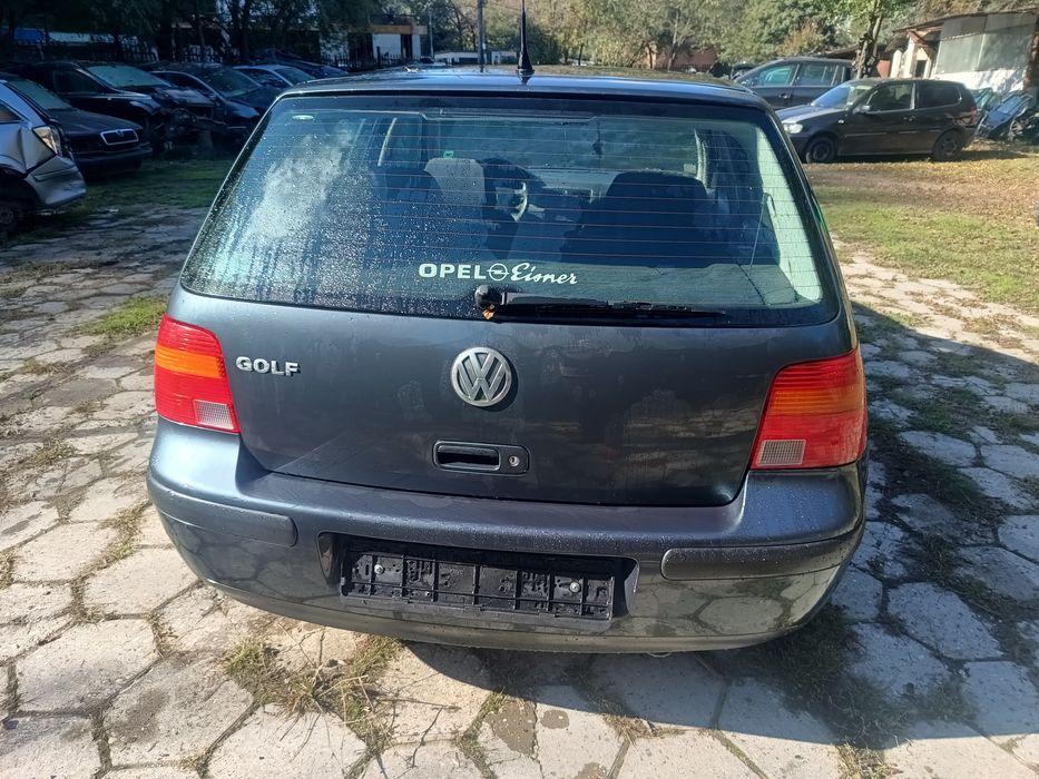 Фолксваген голф 4 (1.4/16V)НА ЧАСТИ!!!