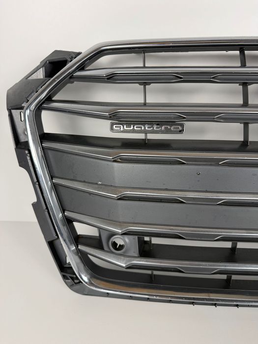 Audi A5 8W6853651AB решетка