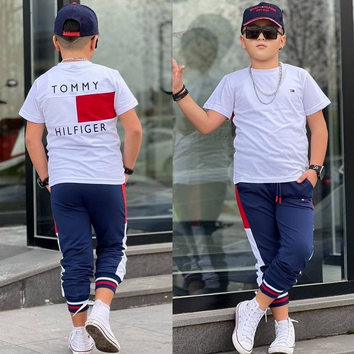 Compleu copii diferite modele