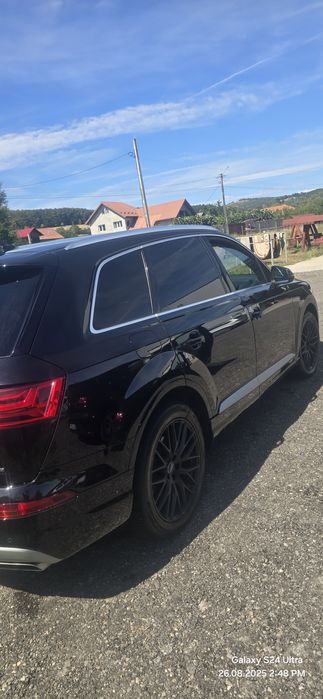 Vand Audi Q7 anul2018,sau schimb cu buldoexcavator