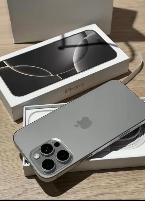 Продаю айфон 16 про макс