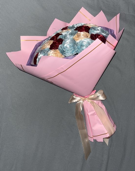 Букет из атласных роз