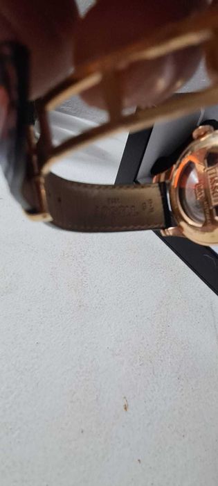 Ceas Tissot , acte & cutia originala, automatic.Cost initial 2200 euro