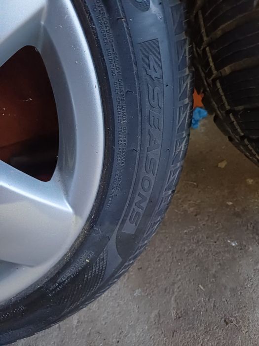 Jante din aliaj cu Anvelope noi 185x55r15 pentru polo sau golf.