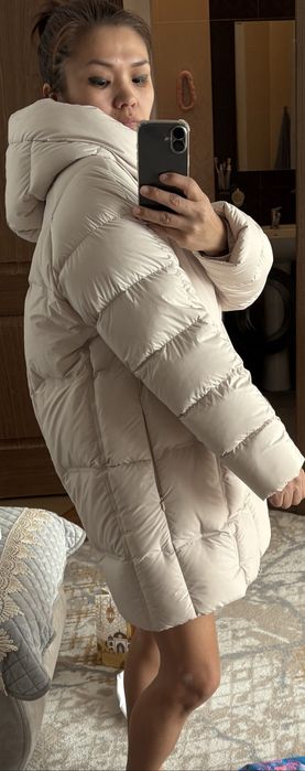 Продам куртку MaxMara в отличном состоянии