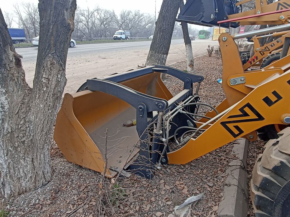 Фронтальный погрузщик NUR