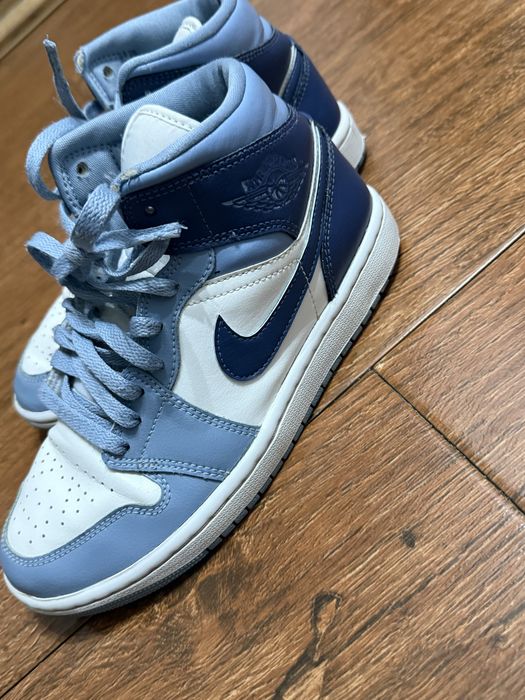 Air Jordan 1 Mid