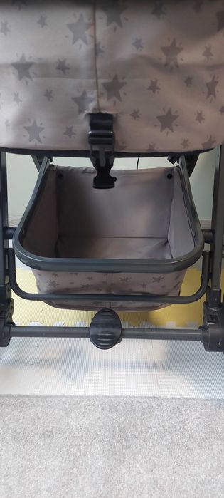 Продавам детска комбинирана количка Чиполино