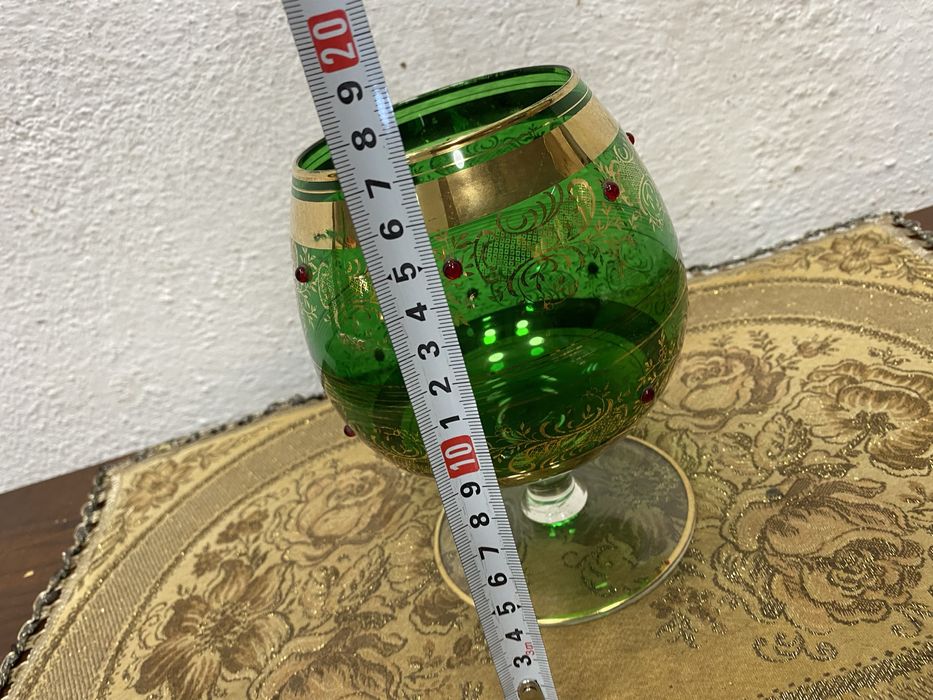 Голяма италианска кана със златни кантове