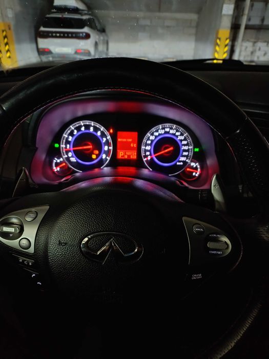 Продам автомобиль ФХ 35