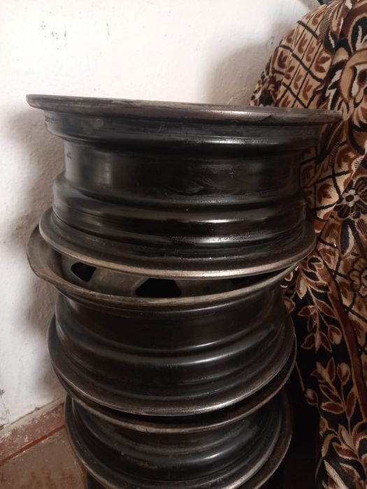 Диск на Ауди 80 жақсы состоянияда