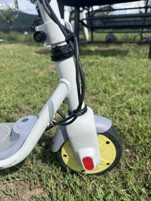 Trotineta Electrica Copii Ninebot eKickScooter ZING C8 (6-12 ani)