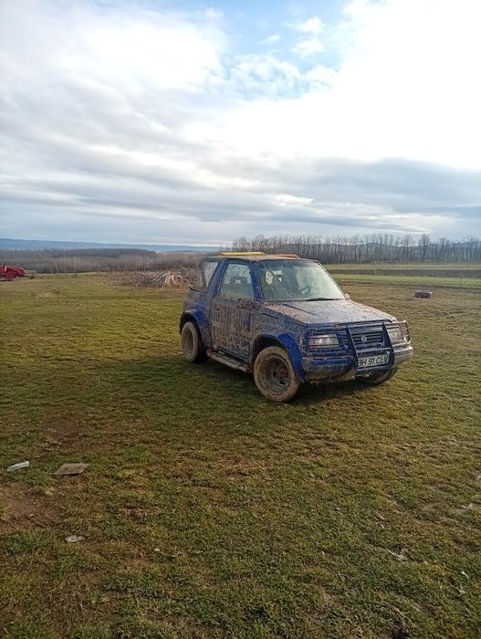 Vând Suzuki Vitara