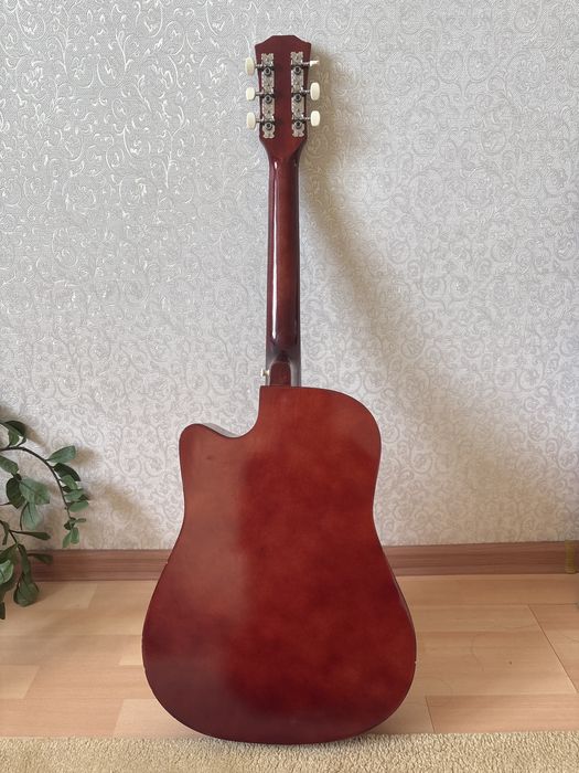 Гитара маленькая