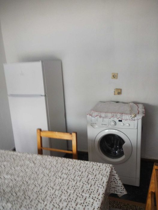 Дава се под наем Двустаен апартамент в Дупница - 70 кв.м за 204 € - Снимка #3