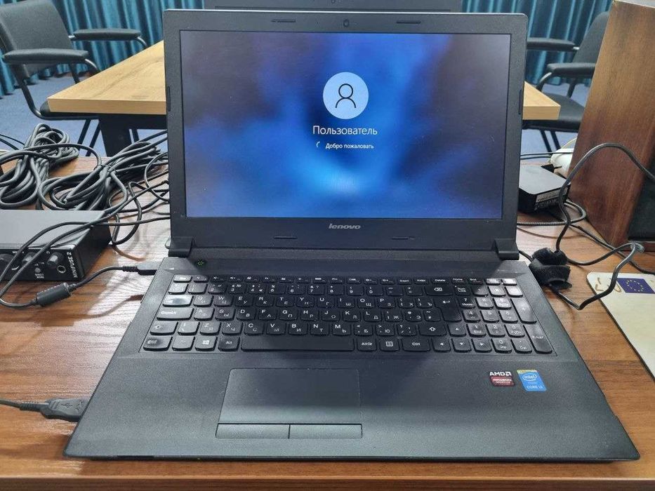 Notebook Lenovo (Intel Core i3)