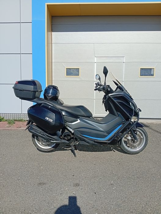 Продам Макси скутер Yamaha NMAX