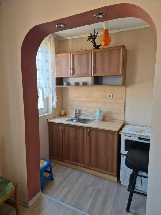 Продава къща в с. Сарая