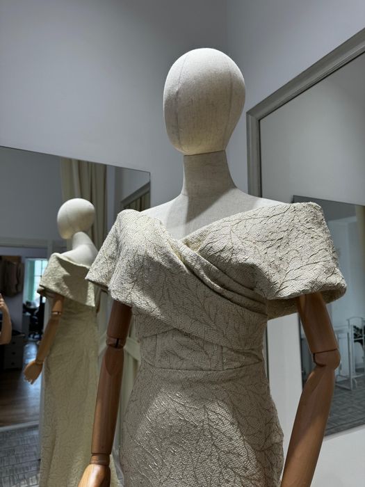 Продам платье фасон рыбка