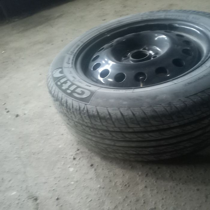 Продам колесо Р15