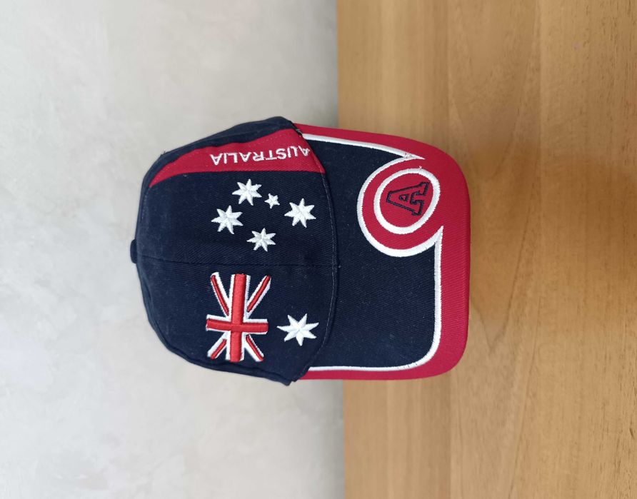 Australia-Много Запазена