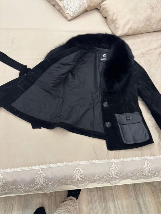 Продам верхнюю одежду