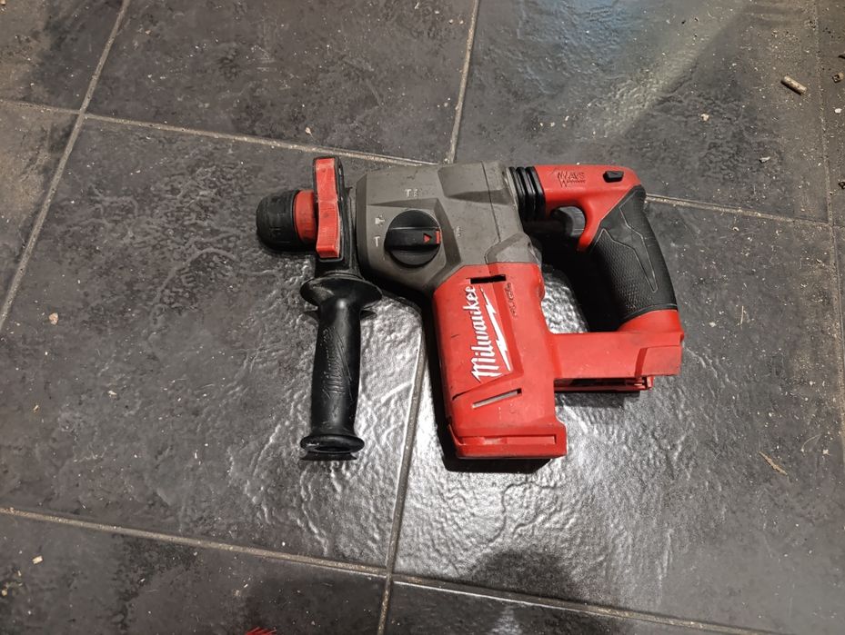 Перфоратор Milwaukee M18