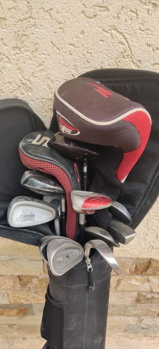 Голф стикове комплект с чанта.