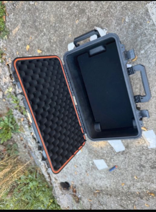 Lada hard case mare