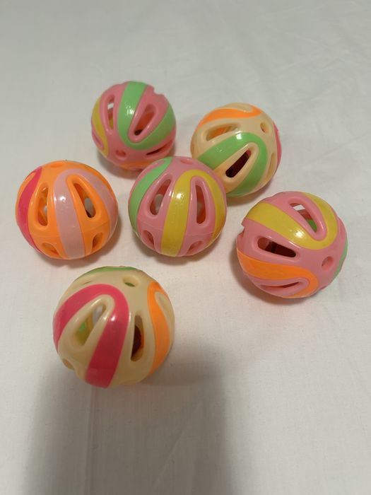 Детски пластмасови топчета със звънче