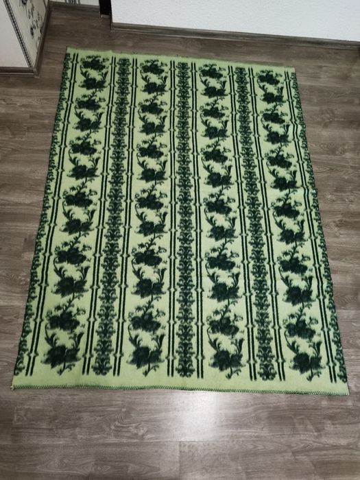 Вълнено одеало-с две лица