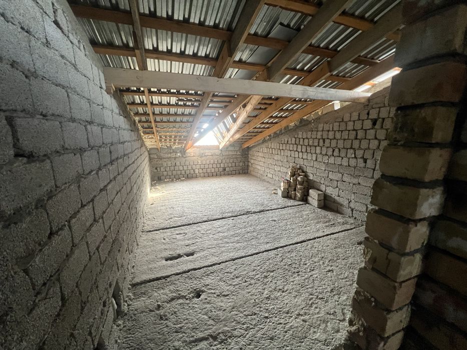 Назарбекда арзон котеж 1,5 сотих 5 та хона, мансарда