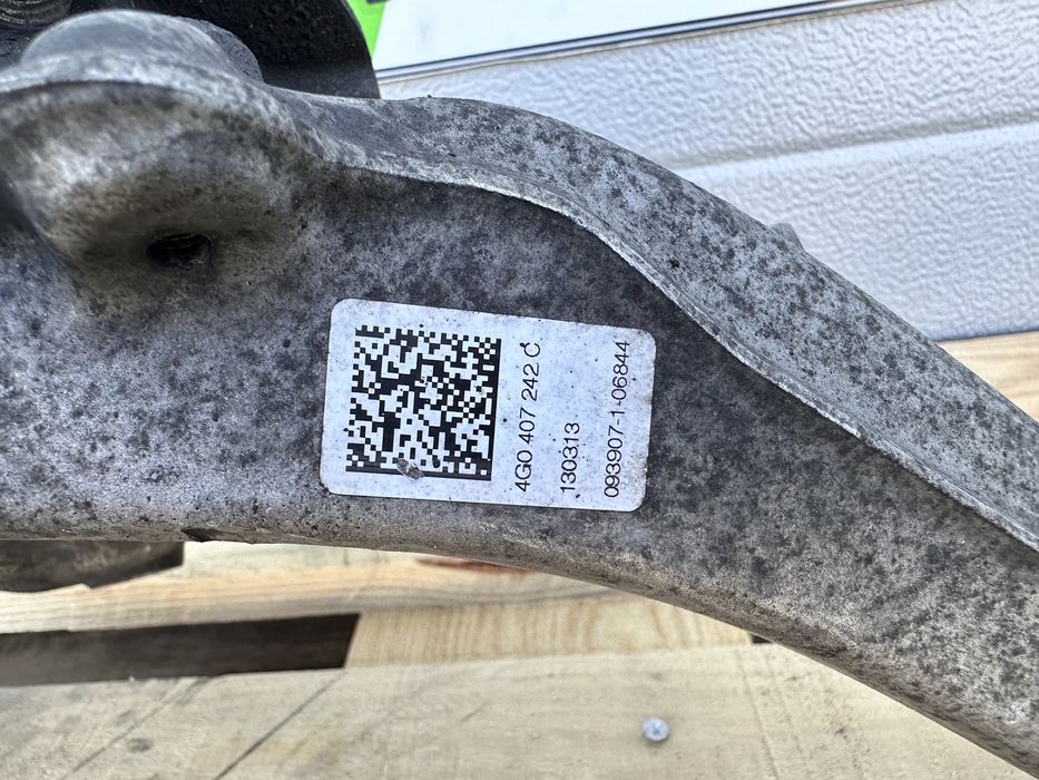 Десен шенкел AUDI A6 A7 C7 4G 4G0407242C