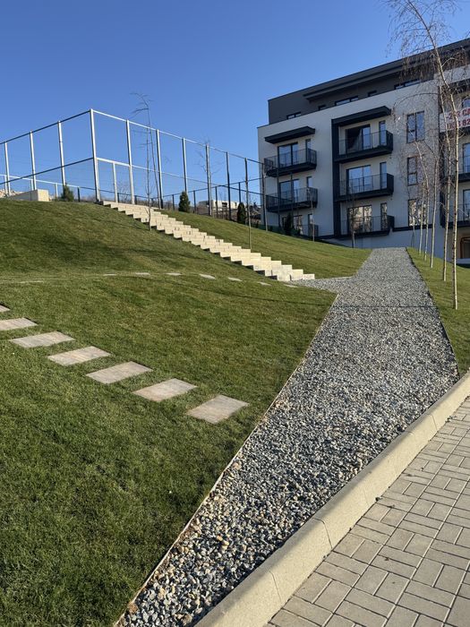 Apartament 3 camere 56mp + terasa 5mp  Zona Regal