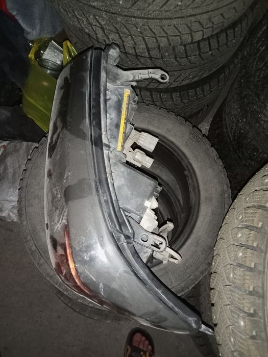 Продам фару крузак 200