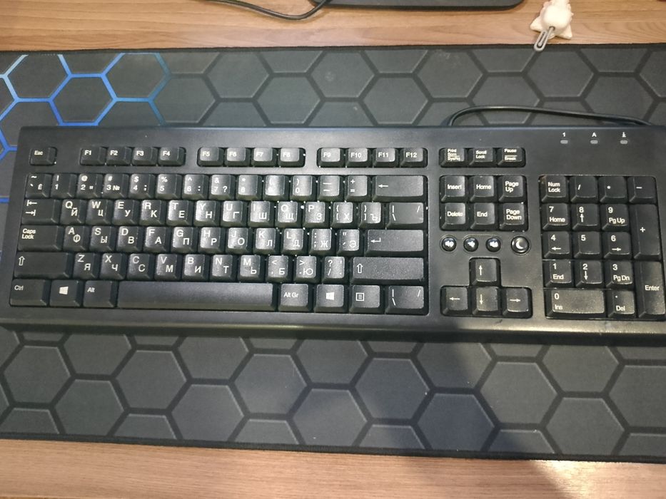 Продаю, Клавиатуру