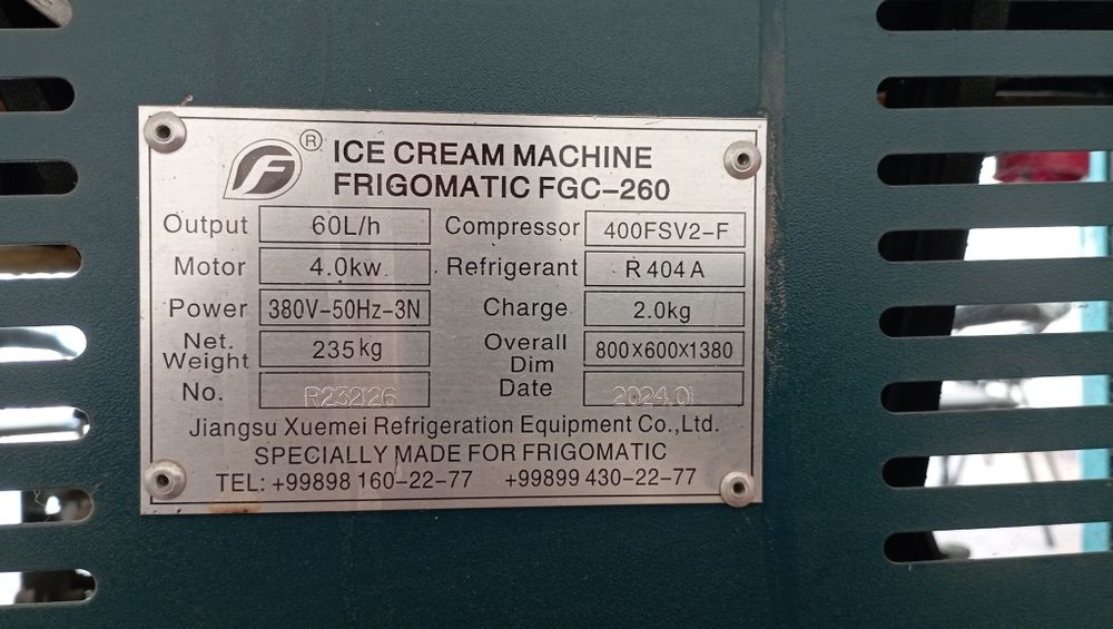 Muzqaymoq apparatlar sotiladi.