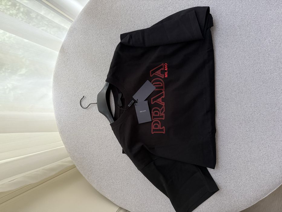 Продам футболку Прада уни