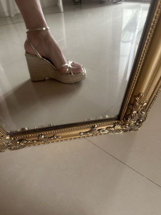 Еспадрили в златисто Zara 38 номер в перфектно състояние